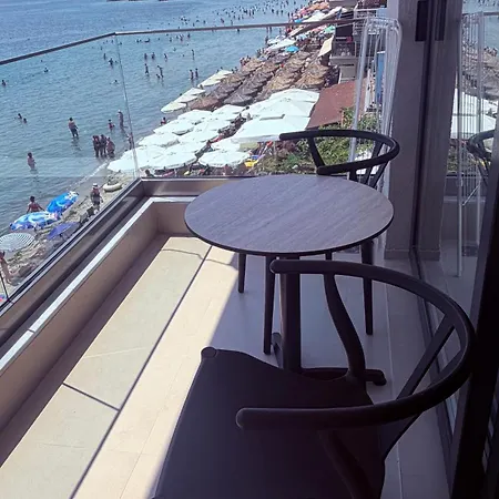 Oceana Luxury 아파트호텔 3*
